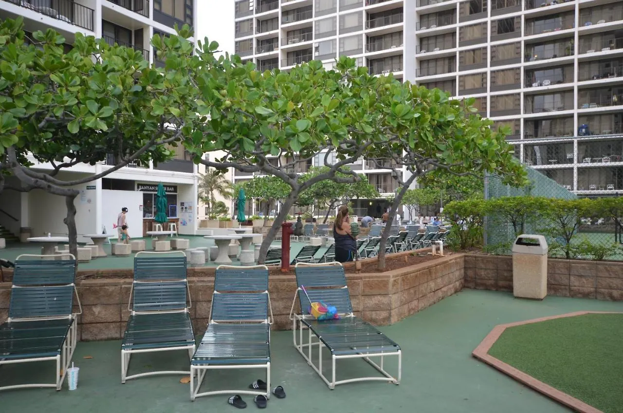Apartmán Romantic Waikiki Banyan 2513 With Ocean And Diamond Head Views And Free Parking! Honolulu